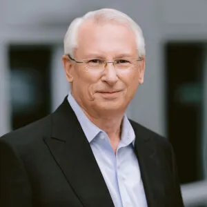 Richard French headshot